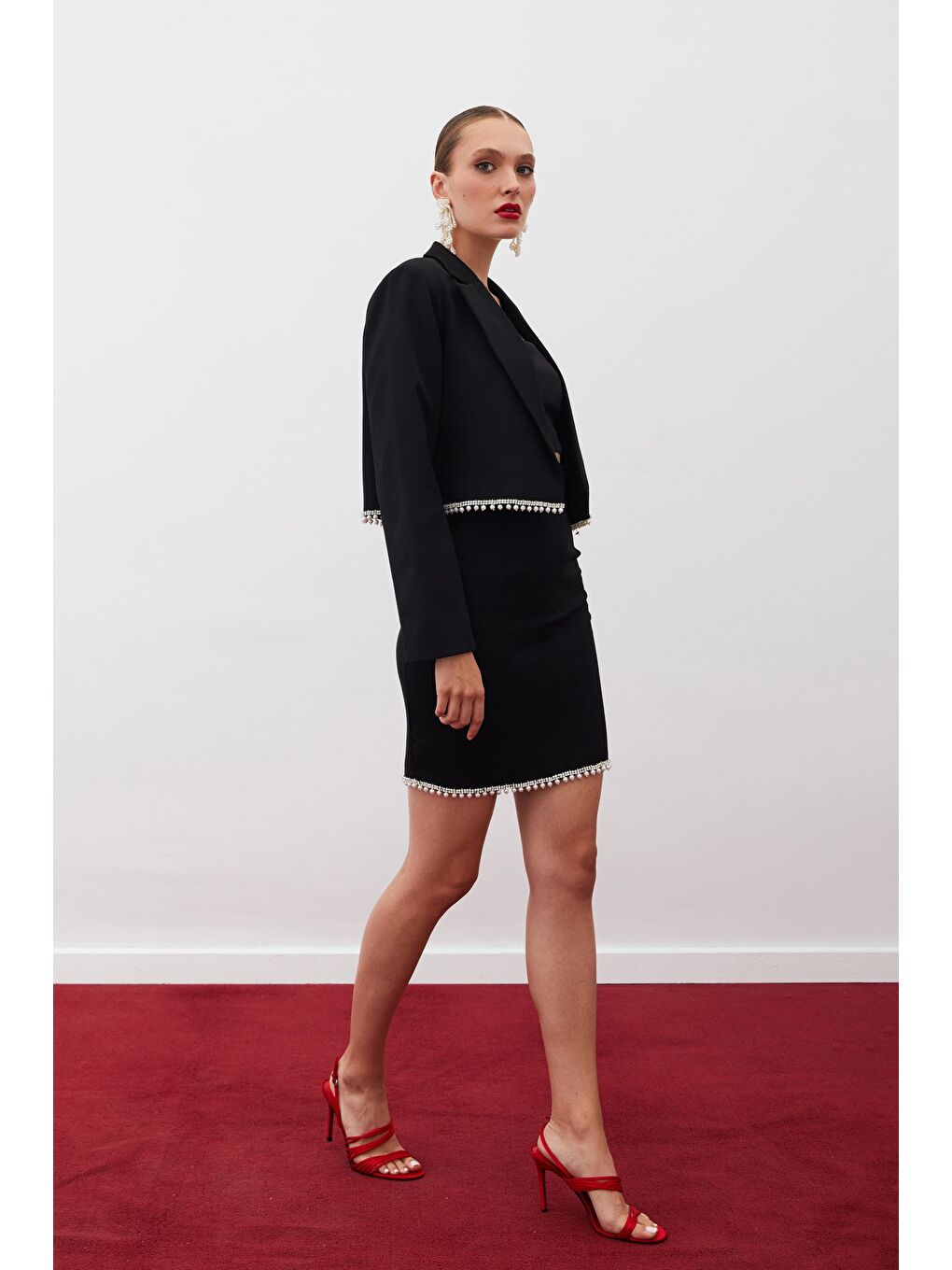 Aksesuarlı Kısa Etek - Siyah-1