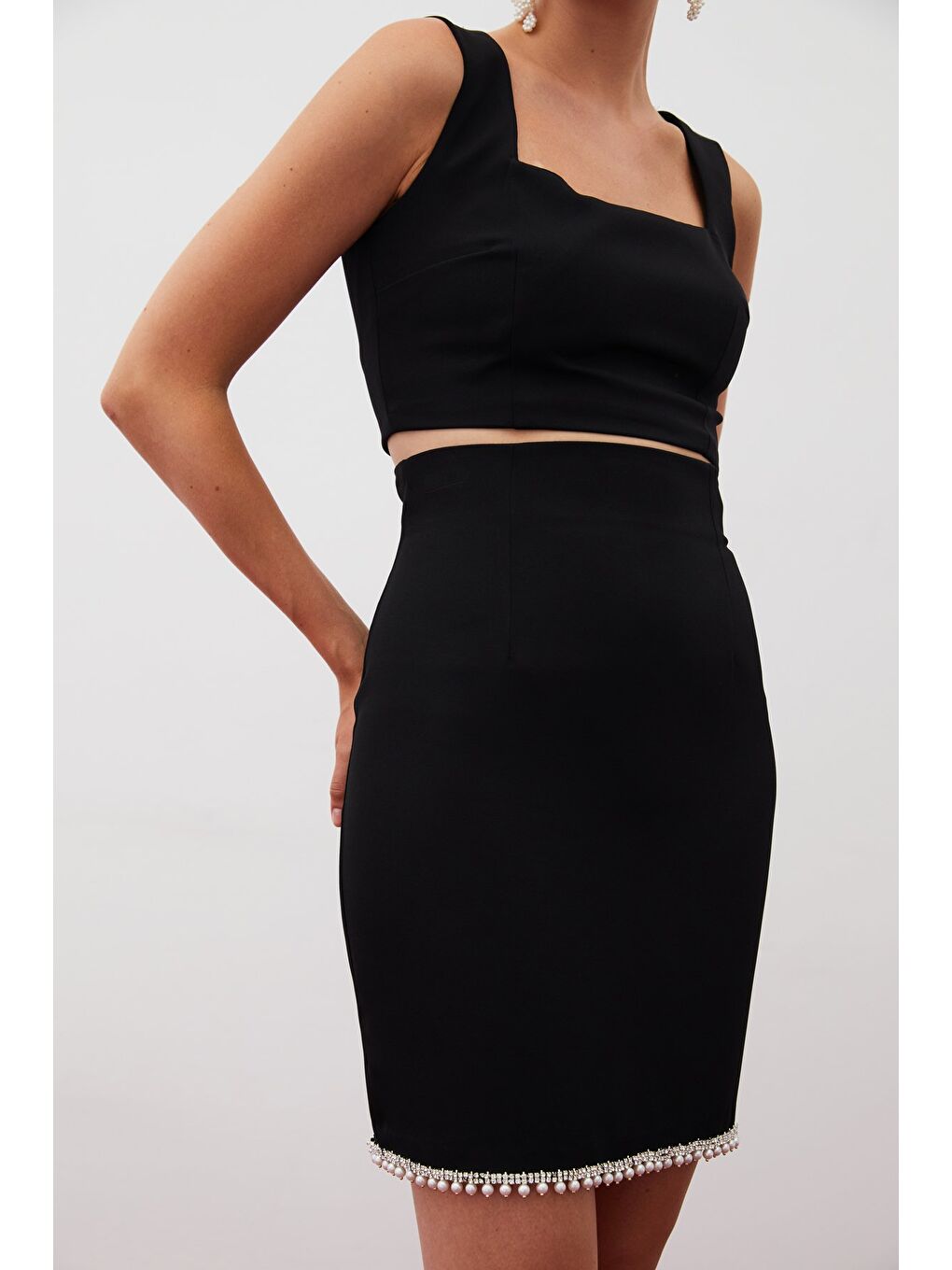 Aksesuarlı Kısa Etek - Siyah-3