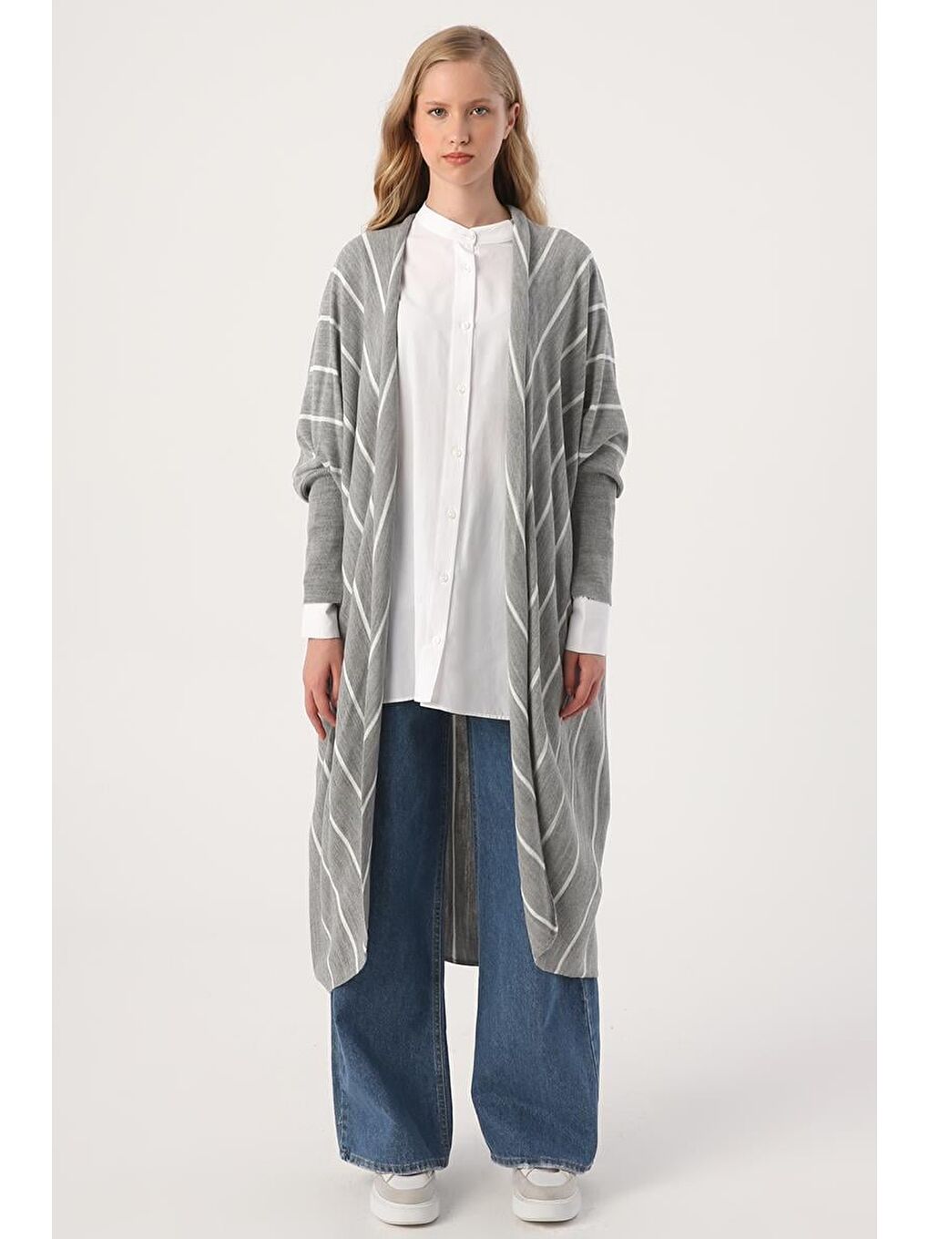 Gri Çizgili Yarasa Kol Triko Hırka-1