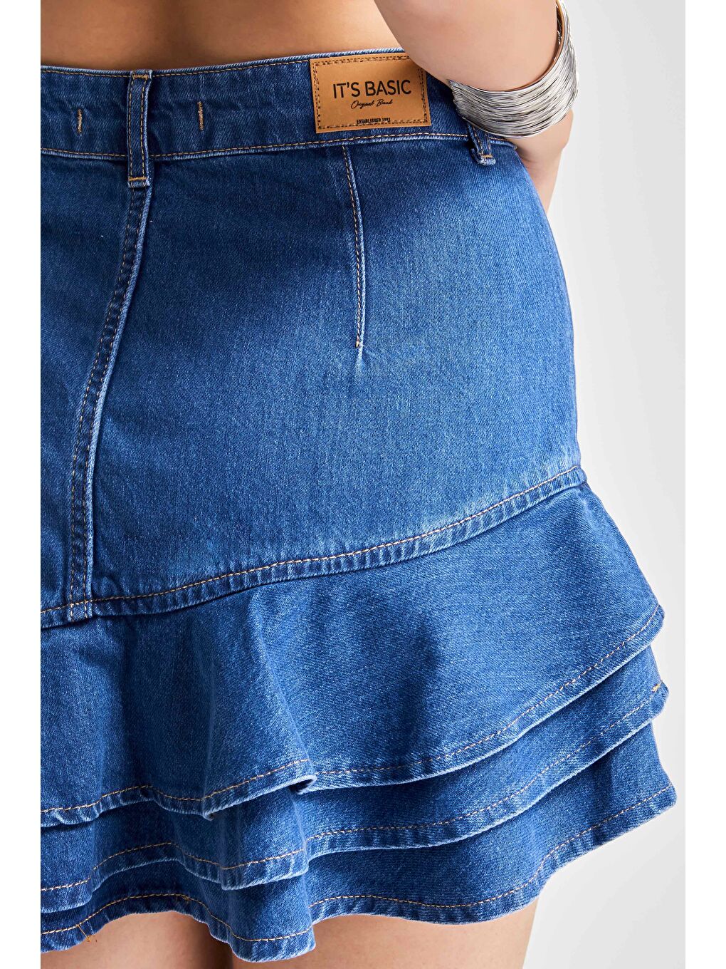 Kadın Mavi Renk 1S5-4 Volanlı %100 Pamuk Tasarım Denim Mini Etek-2