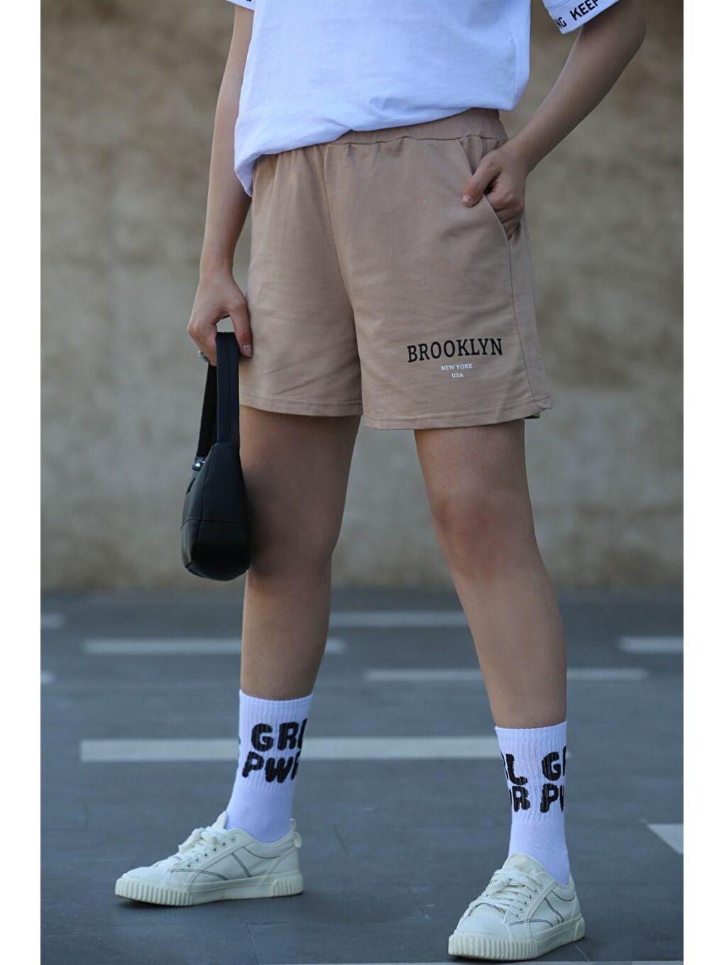 Bej Baskılı Şort MG1108-1
