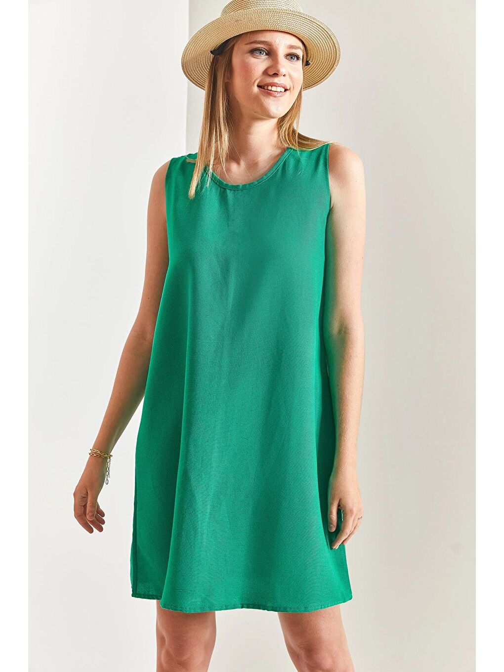 Yeşil Kadın Sırt Dekolteli Keten Elbise-1