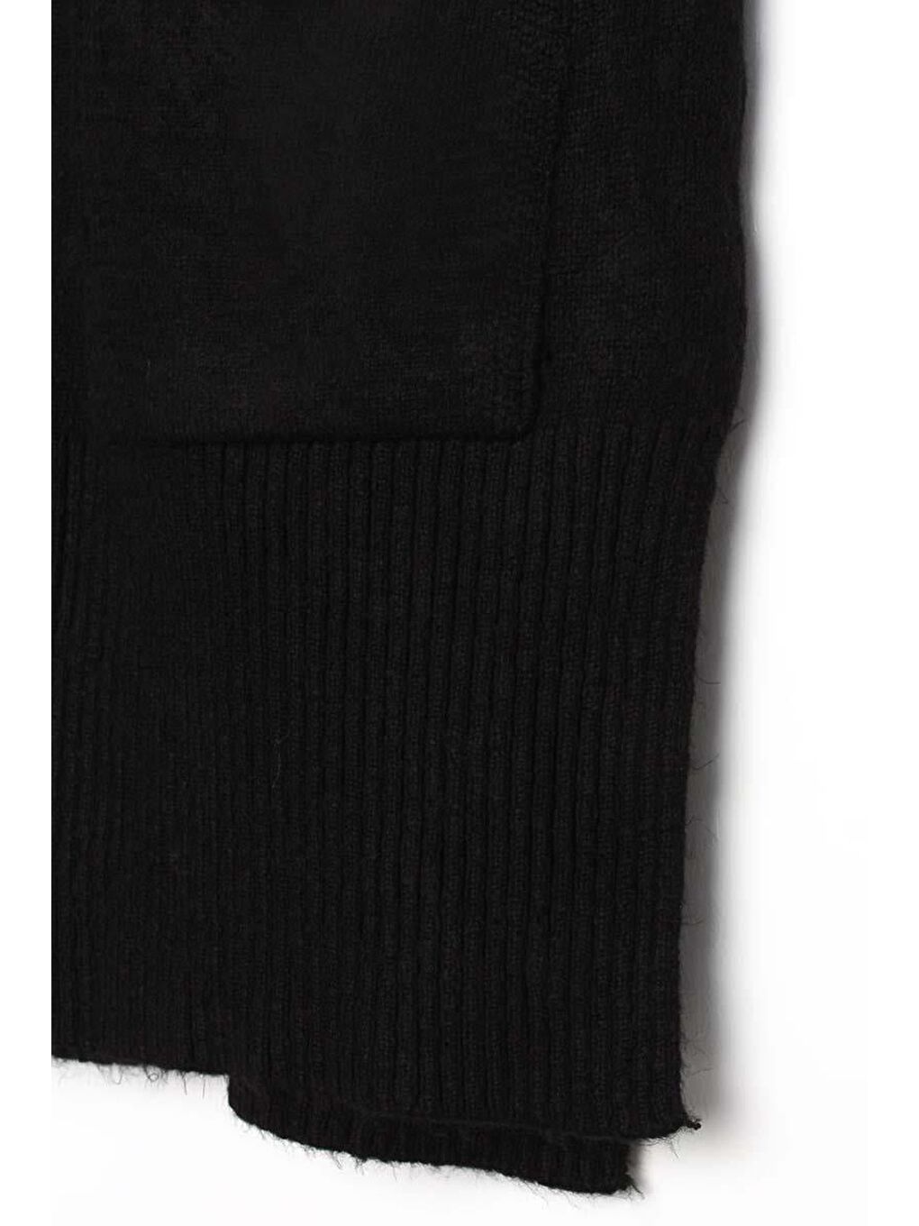 Siyah Kuşaklı Kapüşonlu Triko Hırka-4