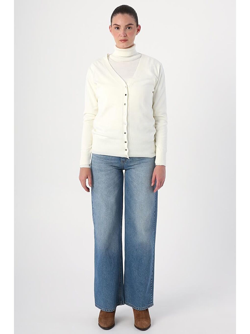 Ekru V Yaka Kısa Triko Hırka-1