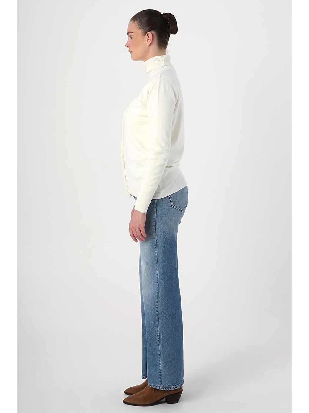 Ekru V Yaka Kısa Triko Hırka-2