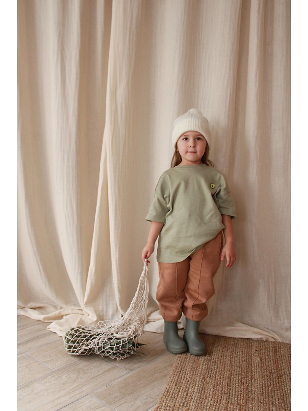 Haki Avokado Nakışlı Oversize T-shirt