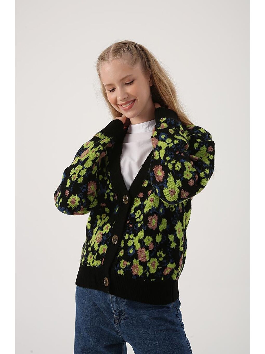 Siyah-Yeşil V Yaka Çiçek Desenli Rahat Kısa Triko Hırka