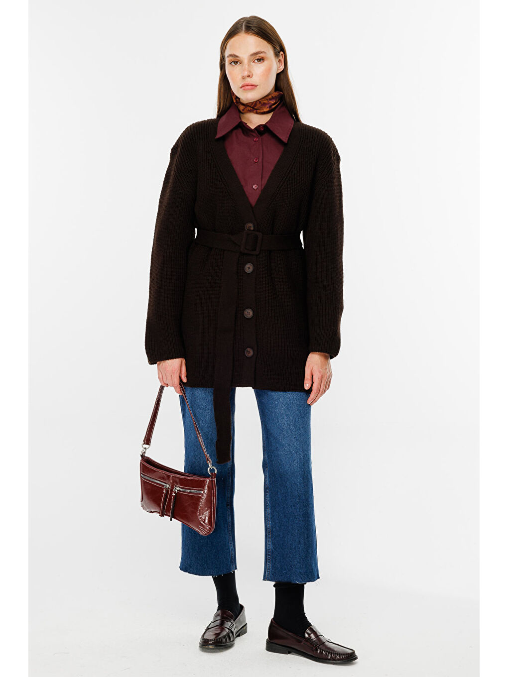 Kahverengi Tokalı Kemerli Kahve Hırka