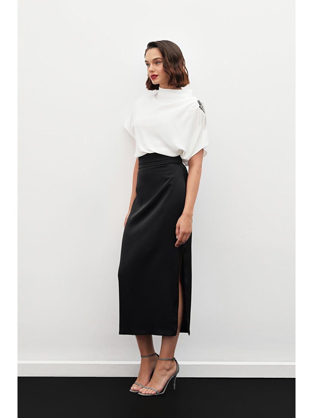 Bel Pile Detaylı Saten Etek - Siyah