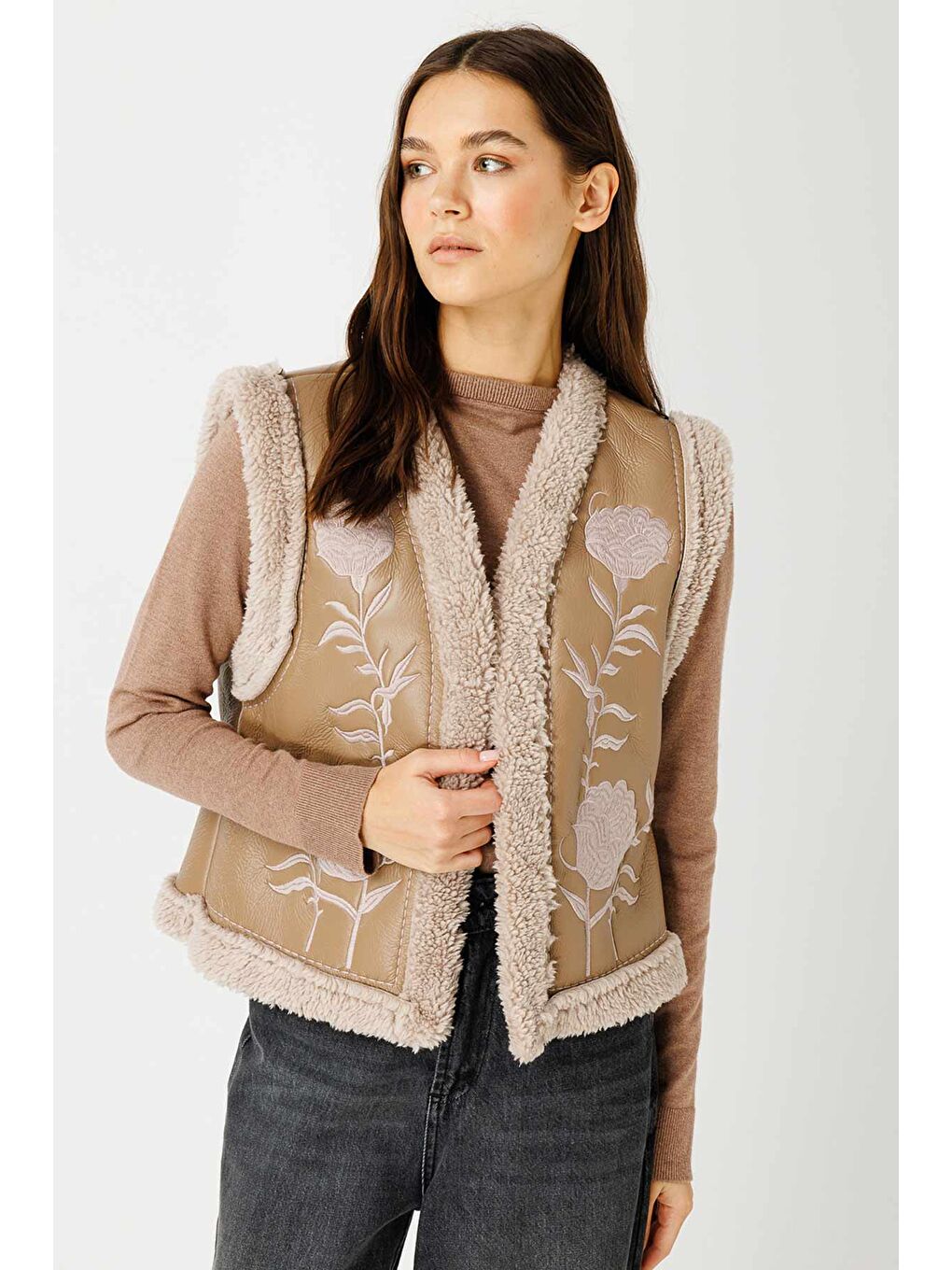 Kahverengi Nakış İşlemeli Sütlü Kahve Kovboy Yelek-2