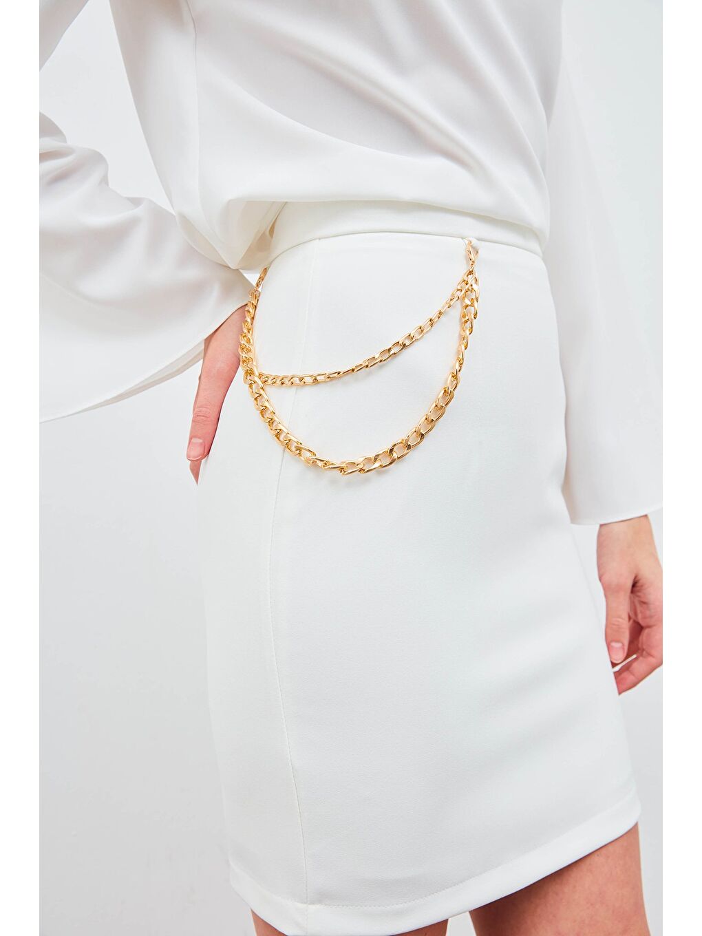 Zincir Aksesuarlı Mini Etek - Ekru-4