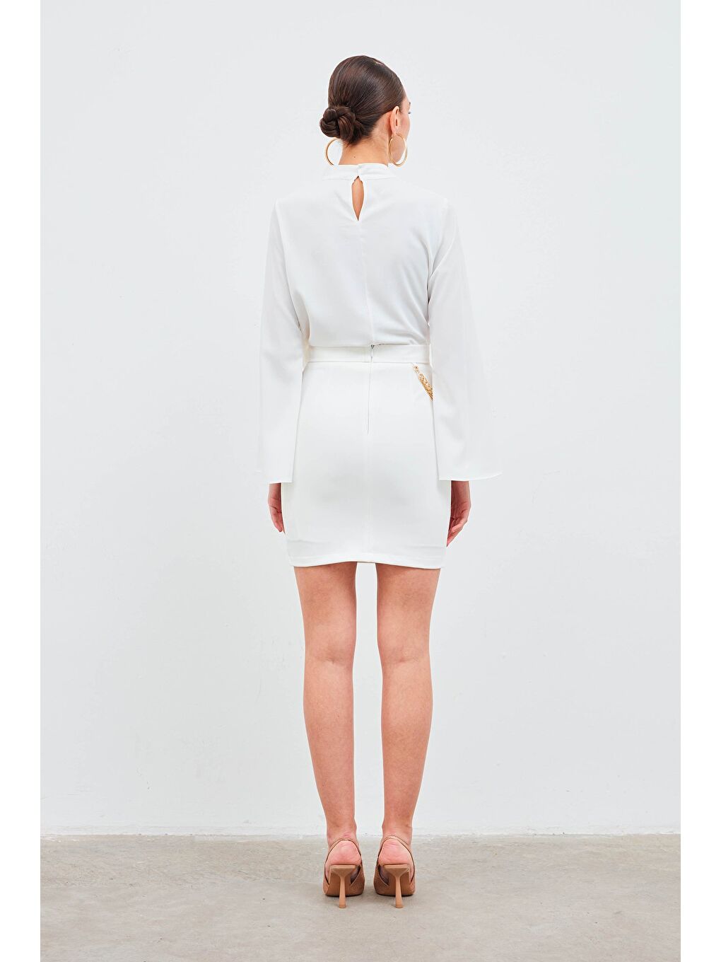 Zincir Aksesuarlı Mini Etek - Ekru-6