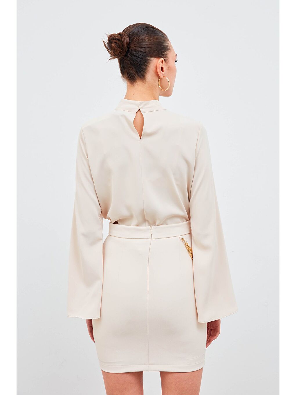 SATEEN Zincir Aksesuarlı Mini Etek - Bej - 5