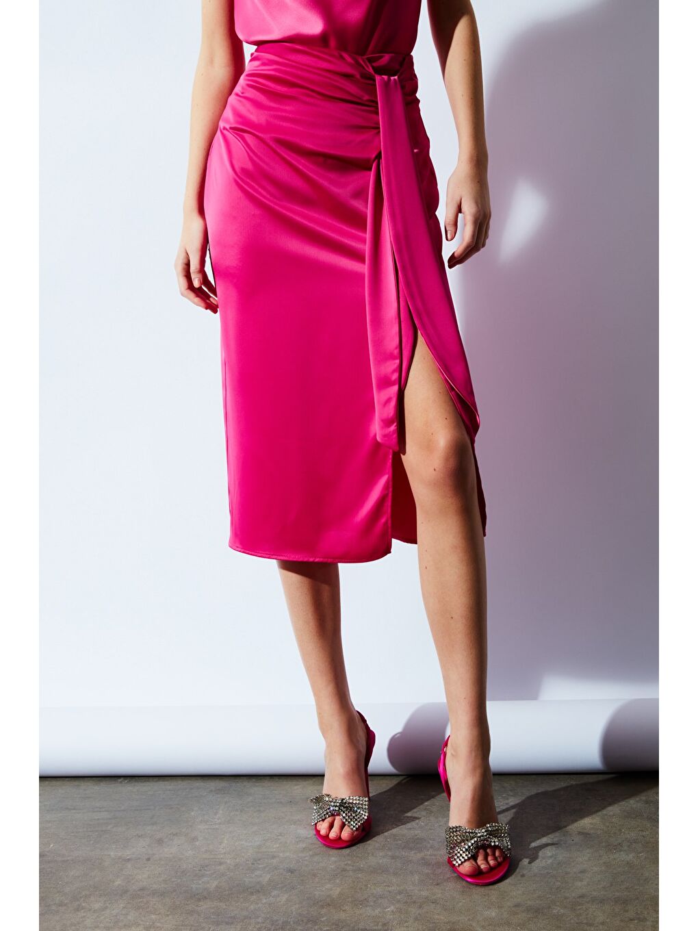 Bağlamalı Saten Etek - Fuşya-4