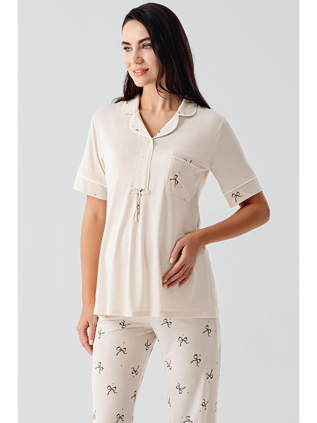 Bej Fiyonk Desenli Düğmeli Kısa Kollu Esnek Viskoz Hamile Pijama Takım 17207-1