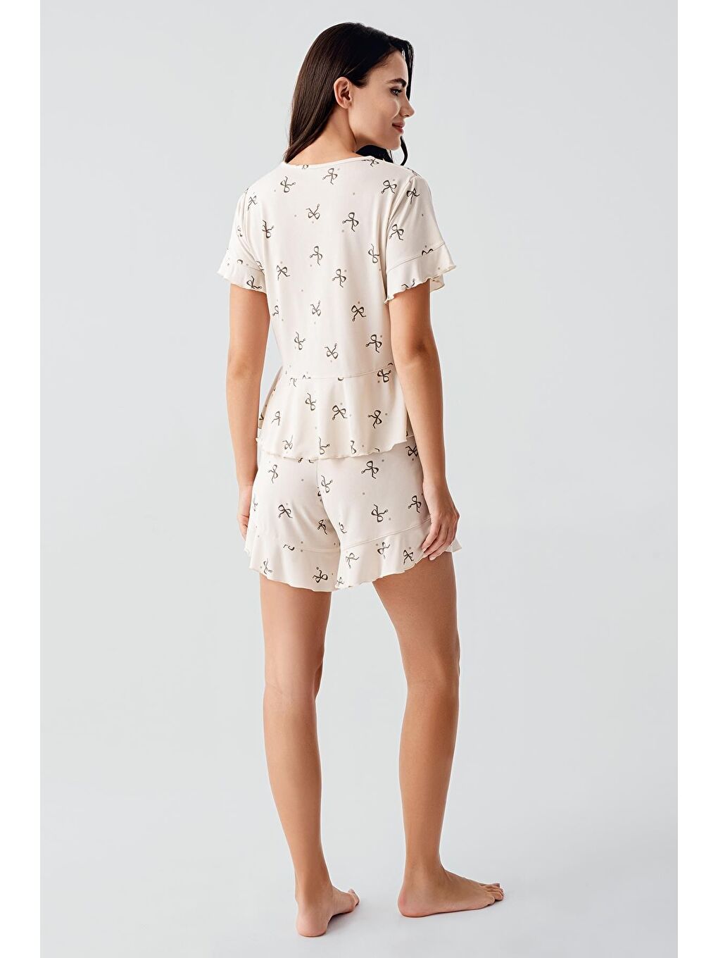 Bej Fiyonk Desenli Kısa Kollu Esnek Viskoz Şort Pijama Takım 17205-2