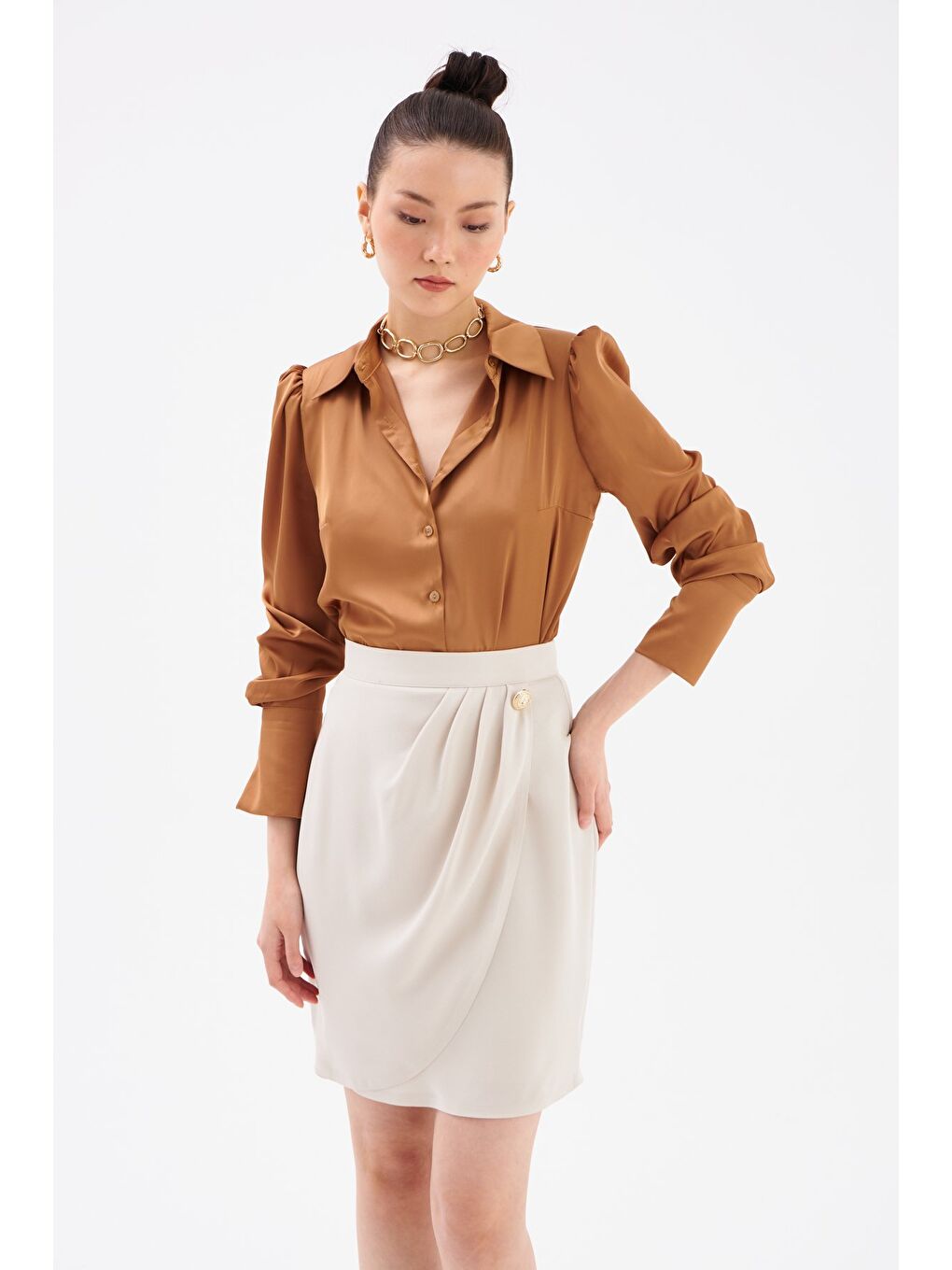 Bej Düğme Detaylı Saten Krep Etek - Taş-2