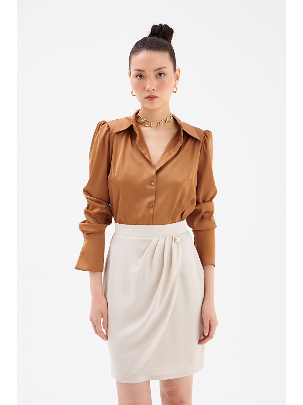 Bej Düğme Detaylı Saten Krep Etek - Taş-4