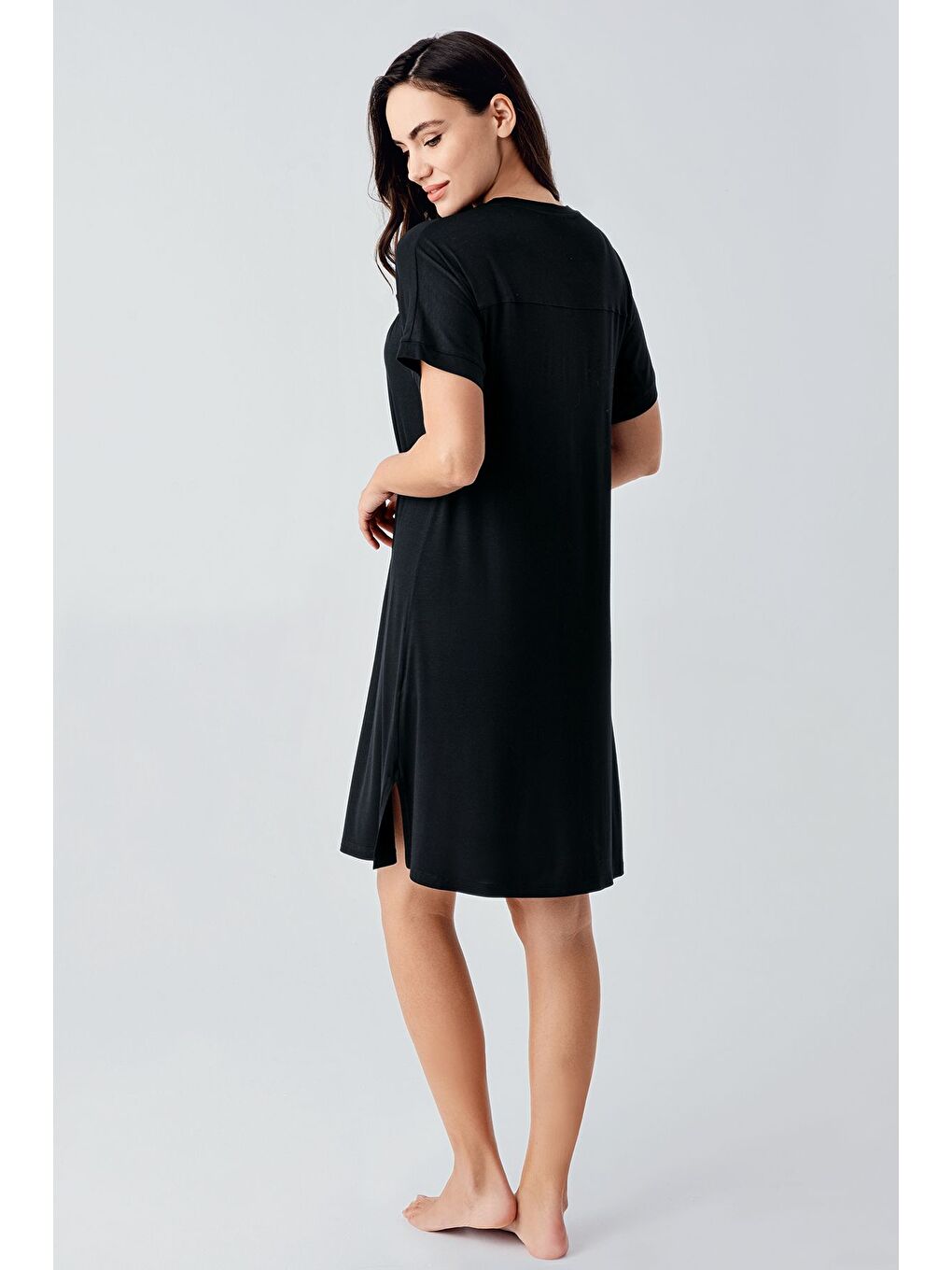 Siyah Dantelli Kısa Kollu Esnek Viskoz Gecelik 17104-2