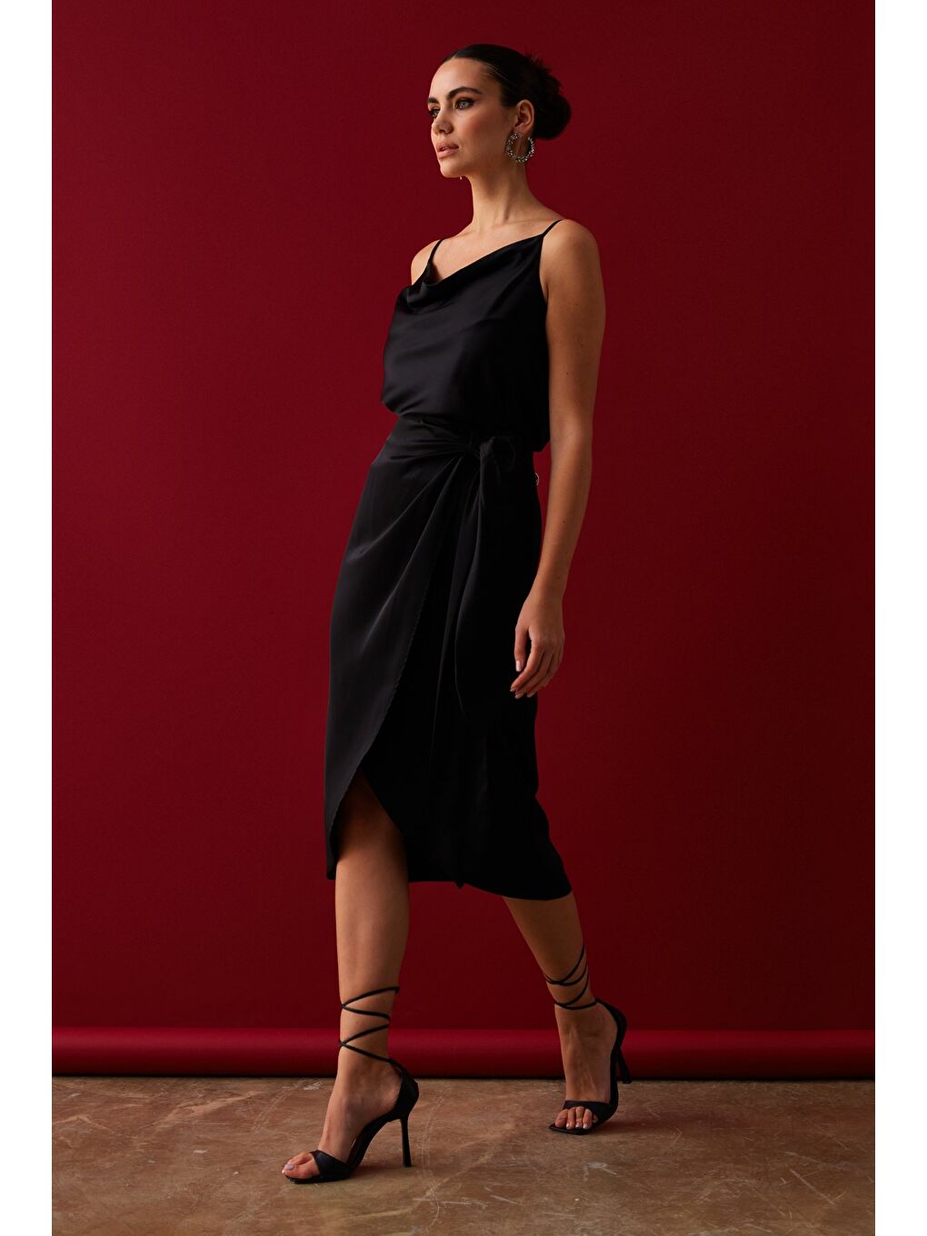 Bağlama Detaylı Kruvaze Etek - Siyah