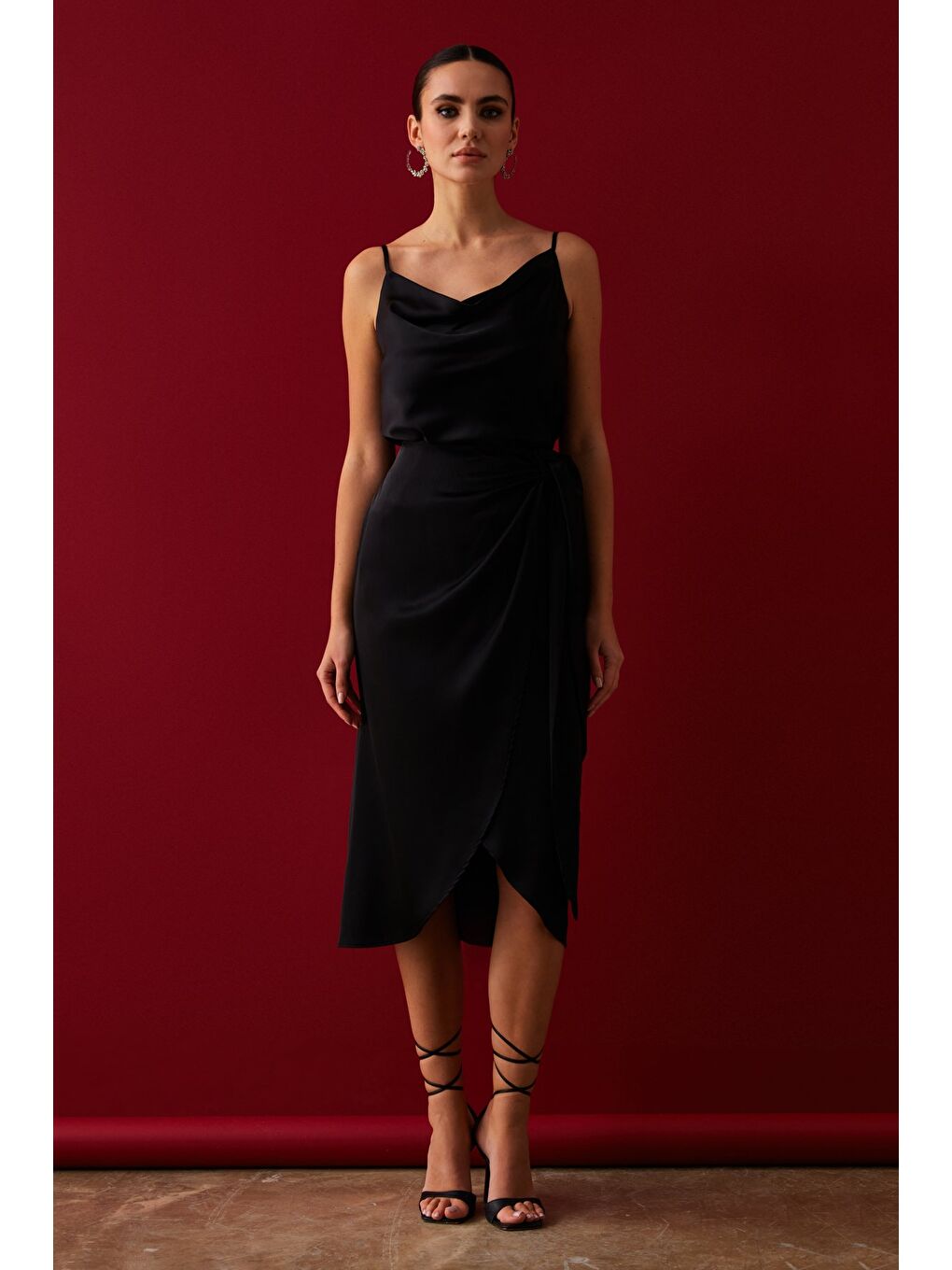 Bağlama Detaylı Kruvaze Etek - Siyah-1