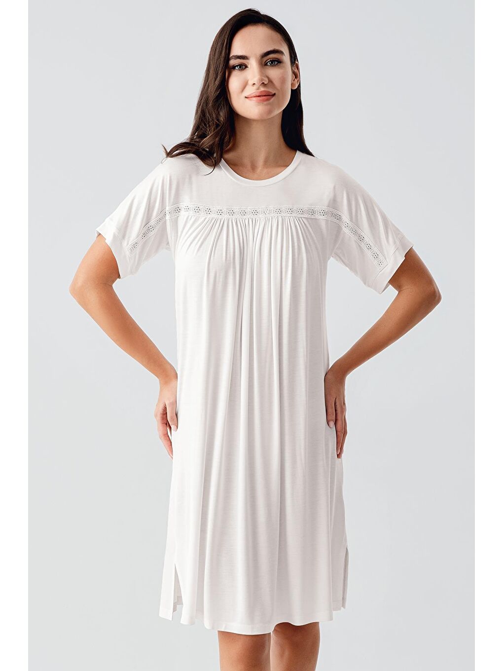 Ekru Dantelli Kısa Kollu Esnek Viskoz Gecelik 17104-1