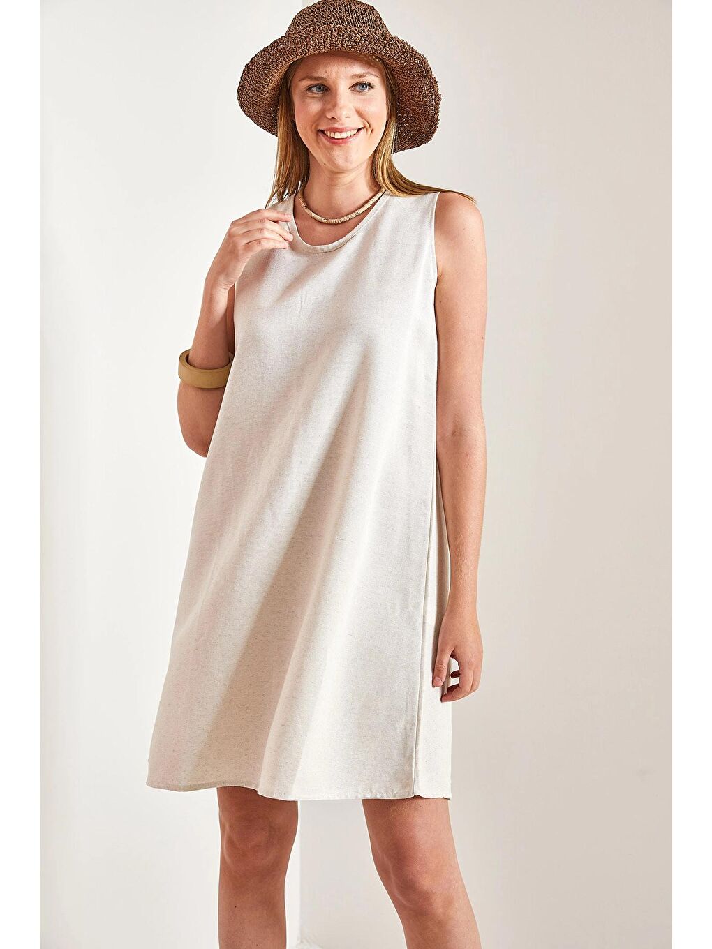 Bej Kadın Sırt Dekolteli Keten Elbise-1