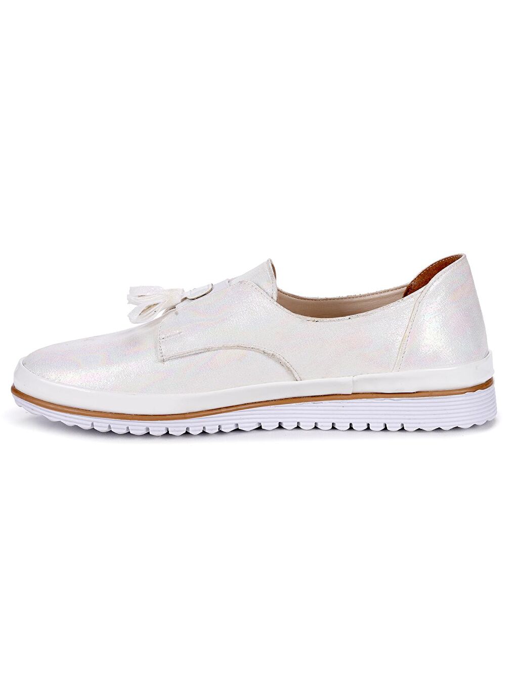 Beyaz Fiyonklu Kadın Günlük Babet Ayakkabı Cns 1001-4