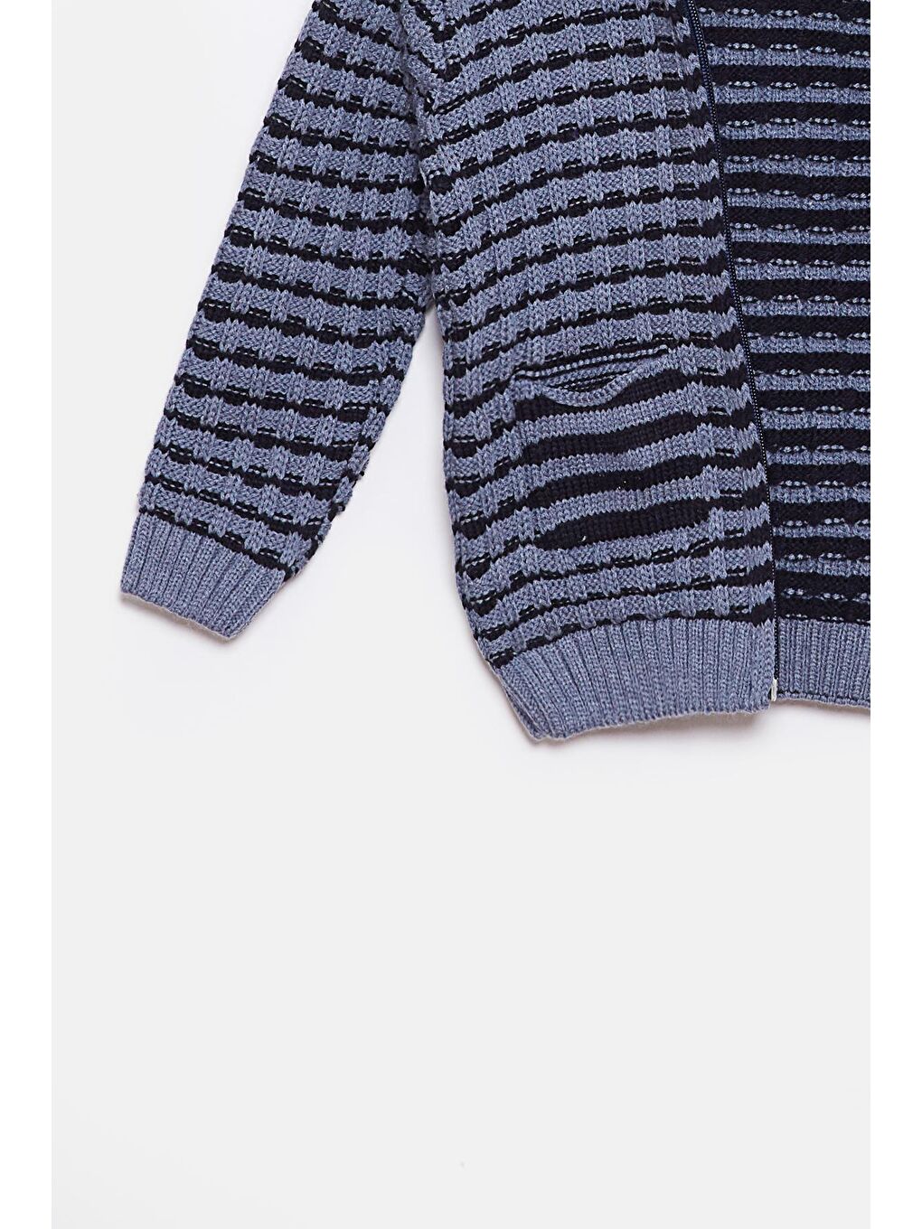 Siyah Kürk Detaylı Triko Erkek Bebek Hırka-2