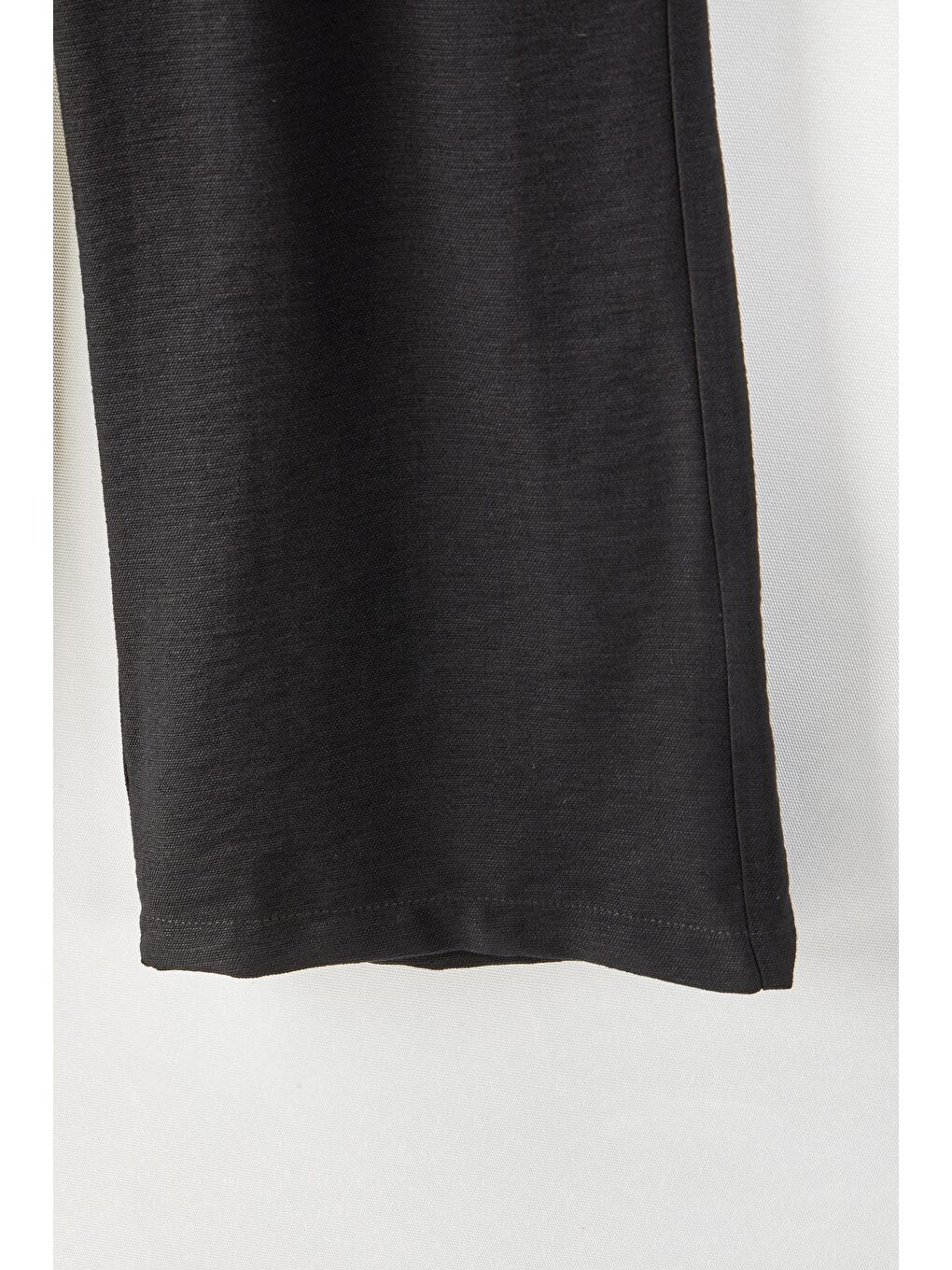 Siyah Kız Bol Pantolon-1