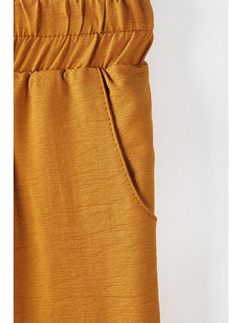 Sarı Kız Bol Pantolon-2