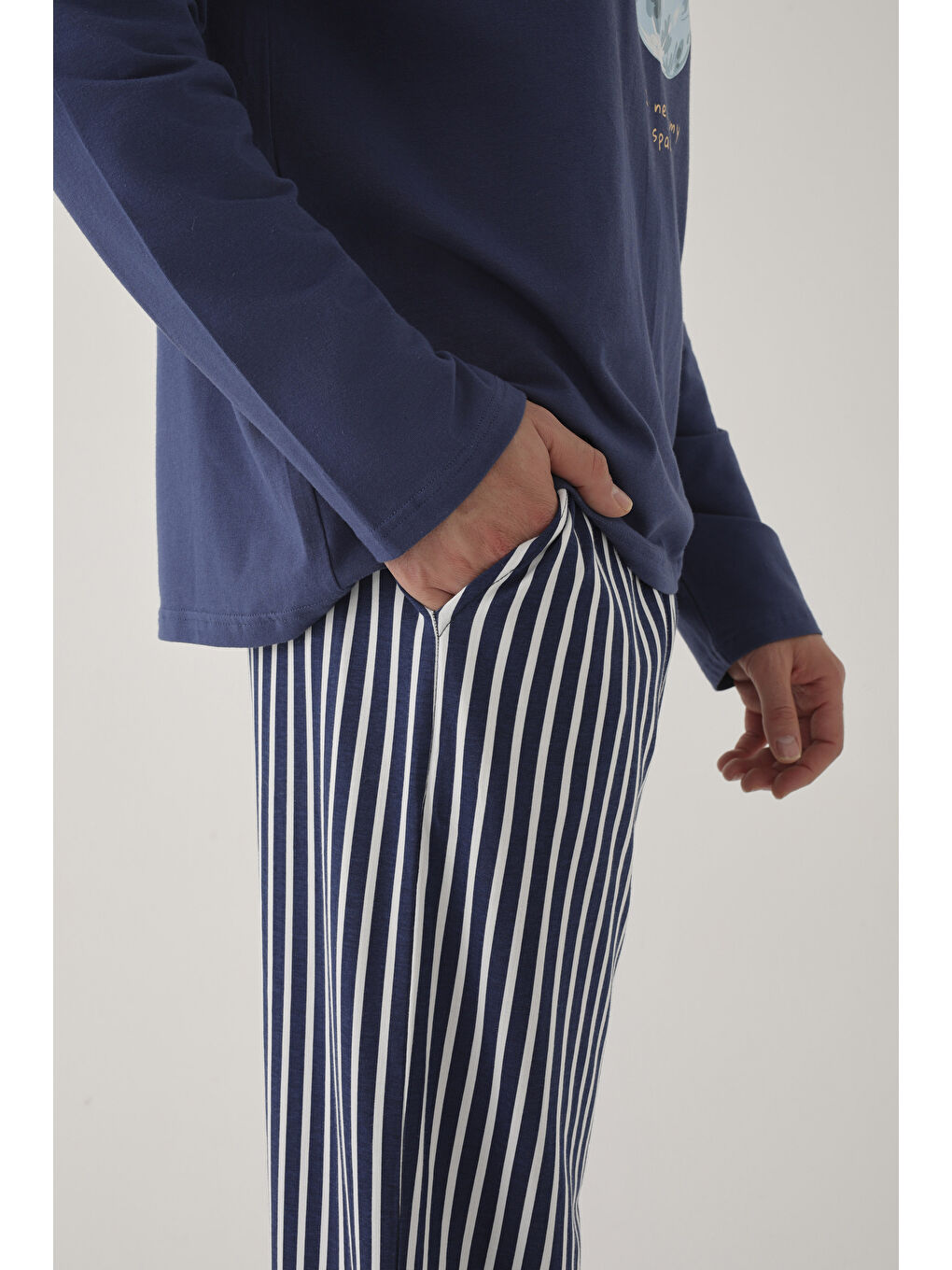 Mavi Erkek Pamuklu Uzun Kollu Üst Astronot Baskılı Alt Çizgili Pijama Takımı-5