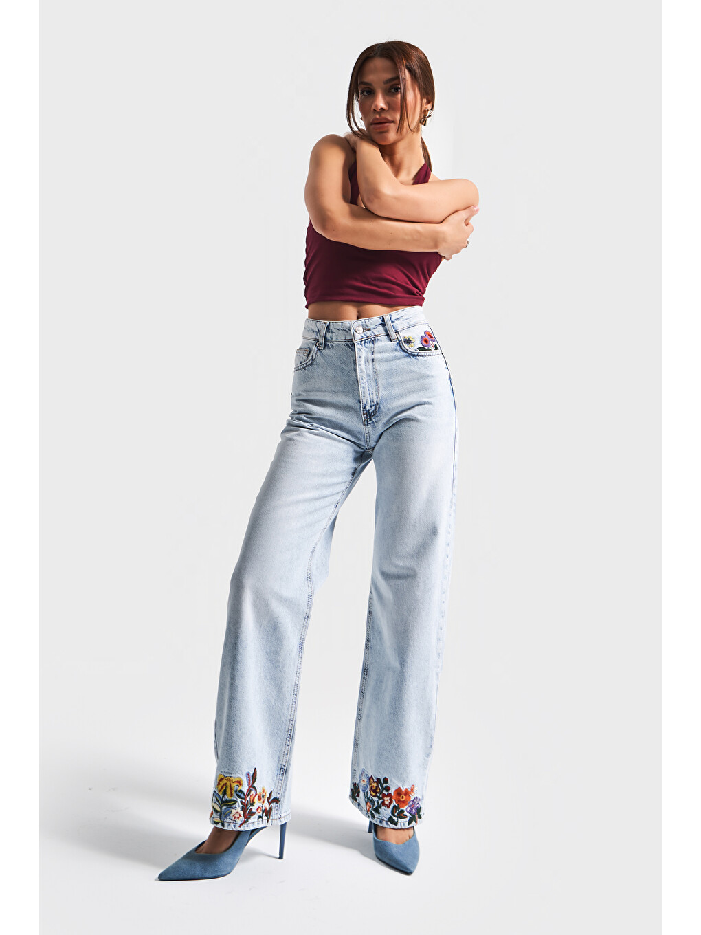 Mavi Kadın Ice Jean Rengi 4s5-3 Straight Fit Çiçek Nakışlı %100 Pamuk İç Boy 80 Cm Tasarım Denim Jean