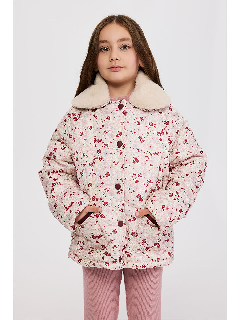 Kız Çocuk Yakası Tak Çıkar Kürk Detaylı Çiçek Desenli Astarlı Ekru Mont-5
