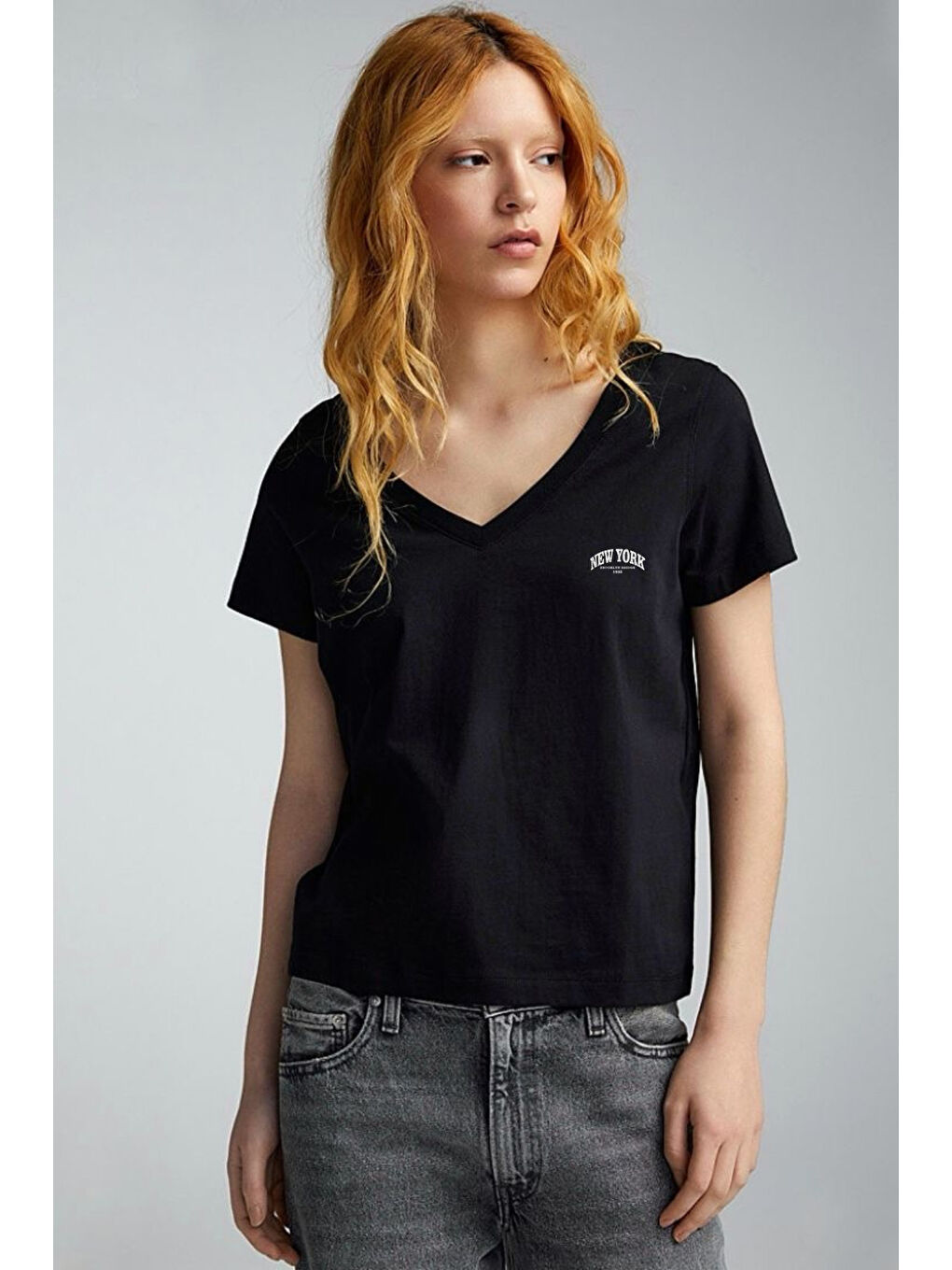 Siyah Kadın V Yaka New York Tshirt SPR25TSK20