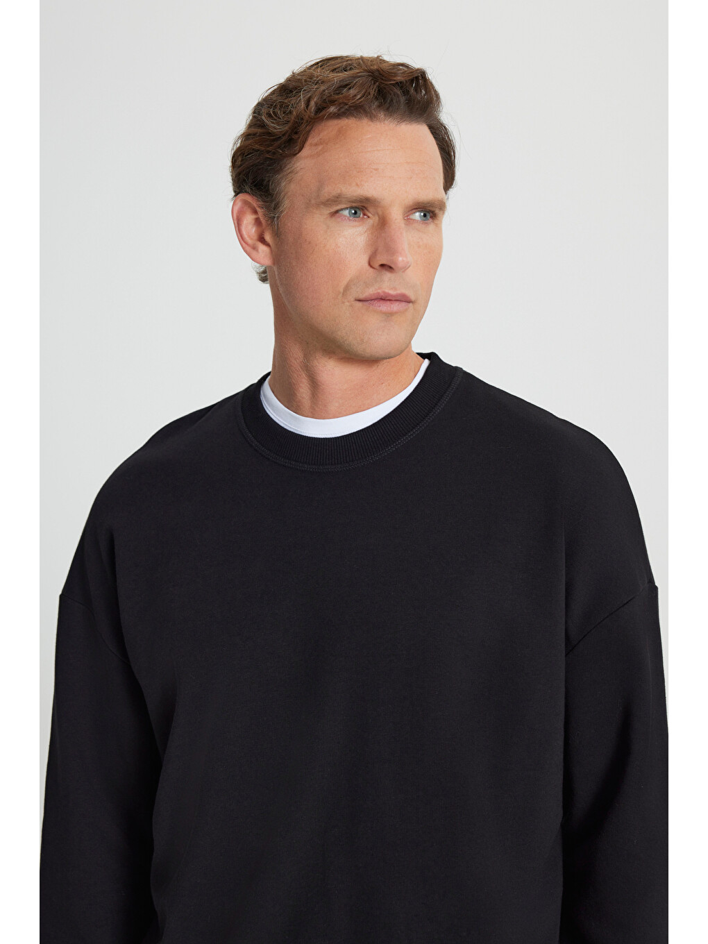 Erkek Siyah Oversize Bol Kesim 3 İplik Bisiklet Yaka Pamuklu Sweatshirt-3