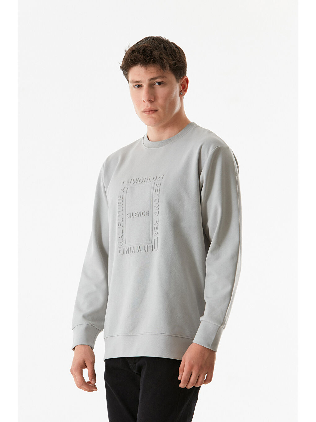 Fullamoda Gri Yazı Kabartmalı Bisiklet Yaka Sweatshirt