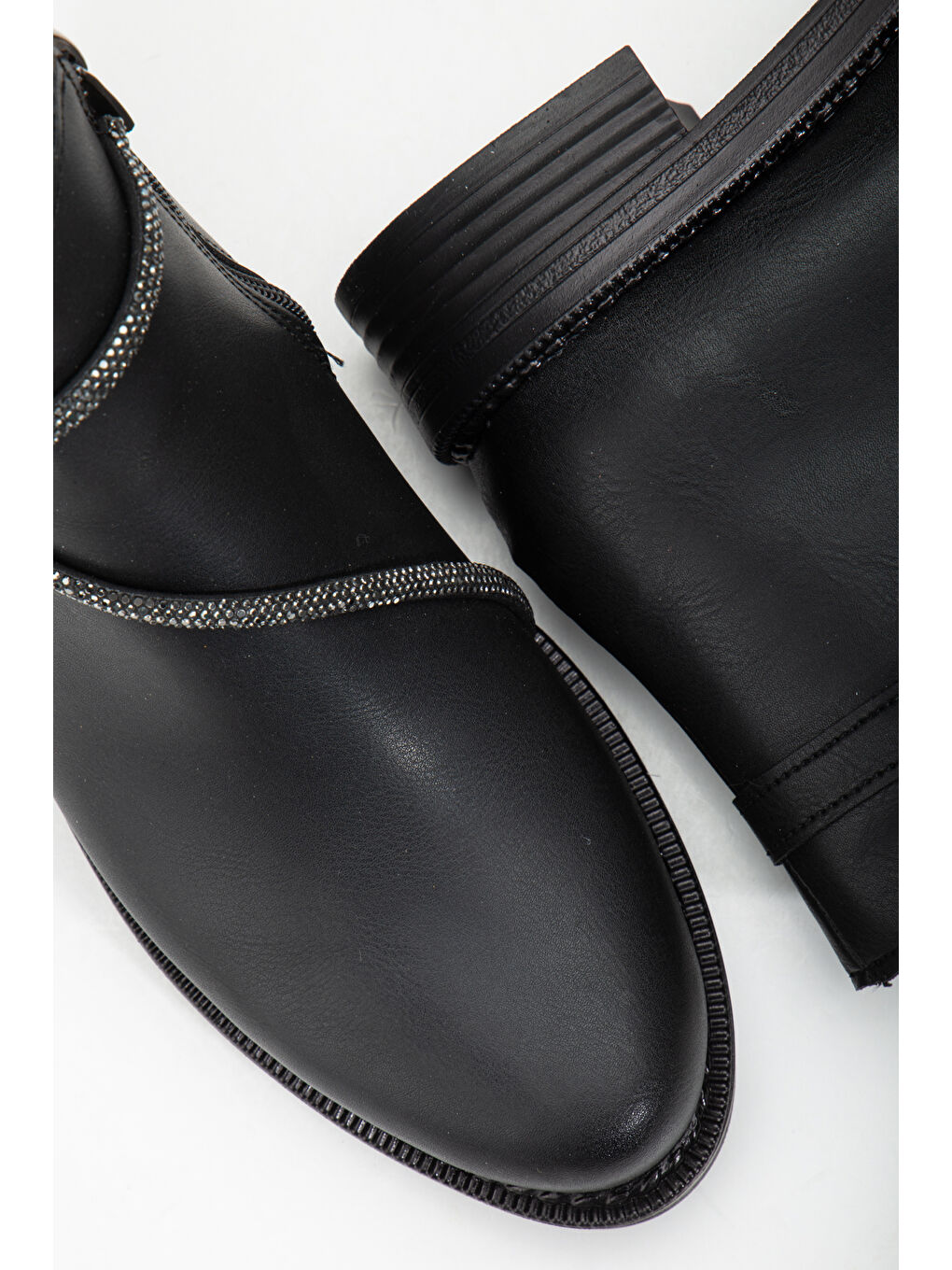 Kadın Siyah Cilt Termo Taban Taş Halatlı Fermuarlı Kısa Topuklu Bot-3