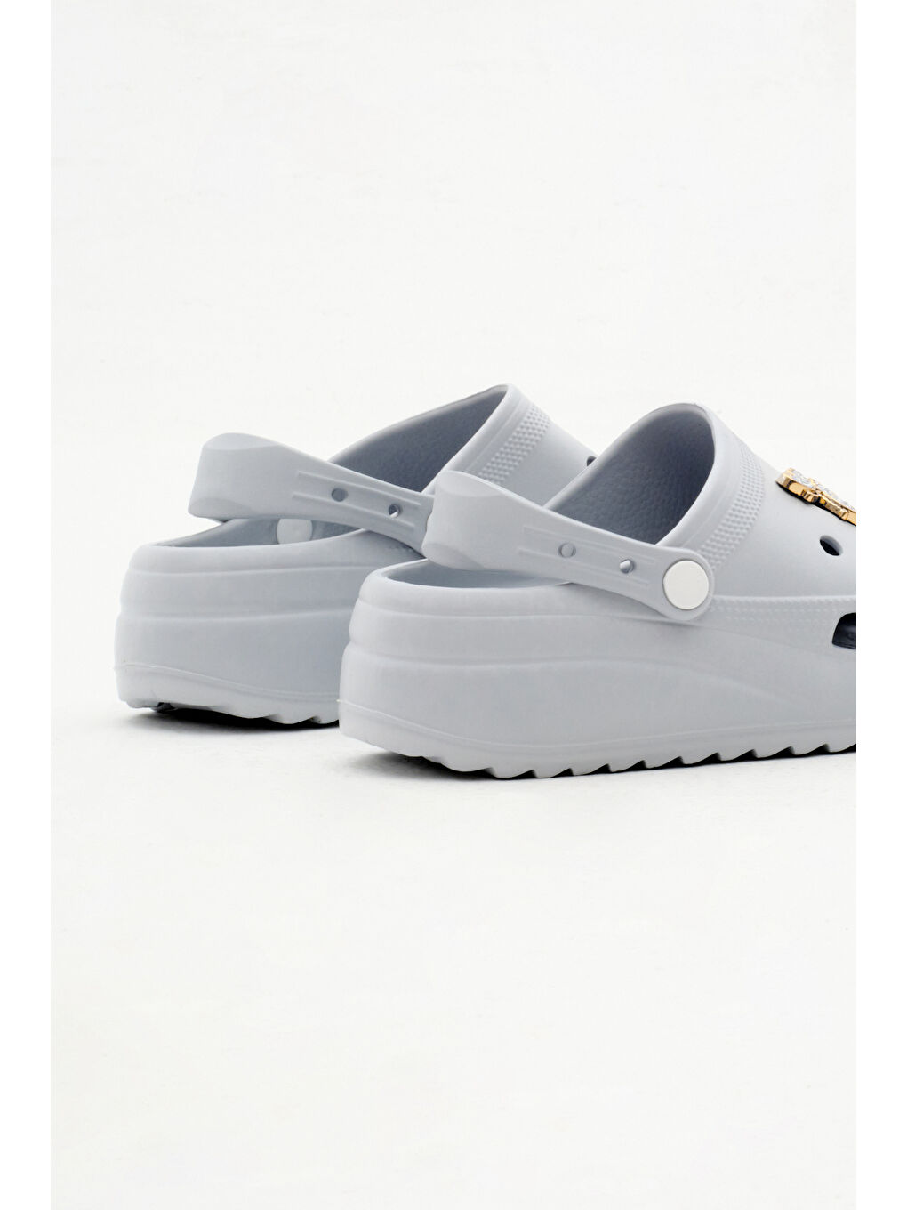 Kadın Gri Önü Aksesuarlı Yüksek Taban Eva Sandalet-4