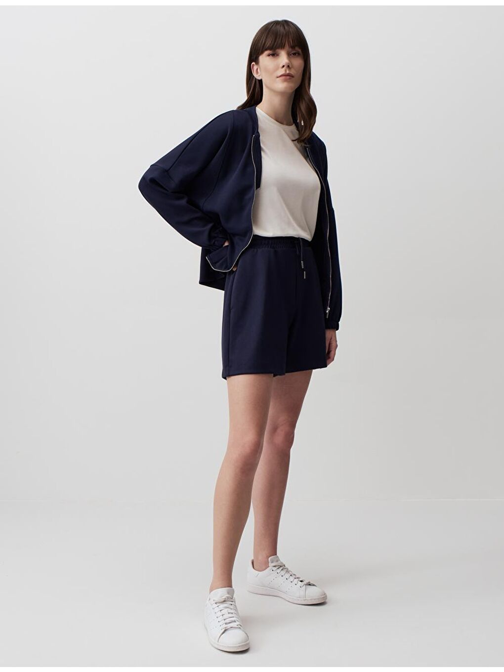 Lacivert Yüksek Bel Cepli Rahat Şort