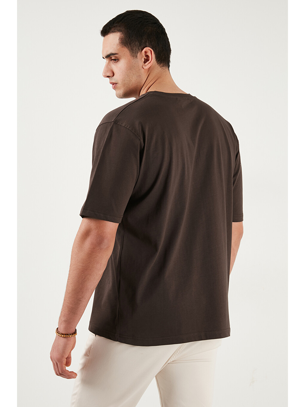 Kahverengi Pamuklu Regular Fit Bisiklet Yaka Tişört 5904095-3