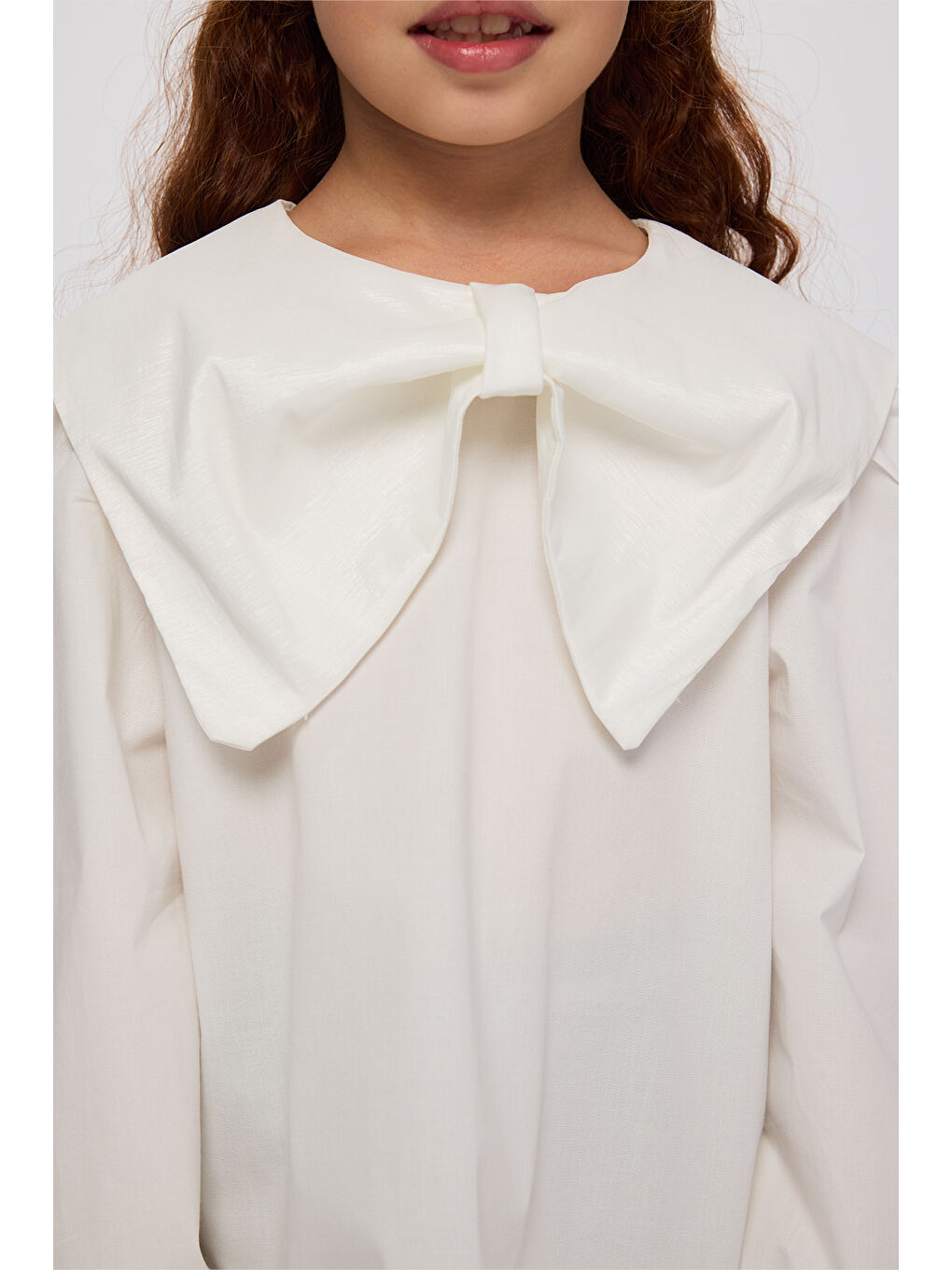 Kız Çocuk Fiyonk Detaylı Beyaz Bluz-4