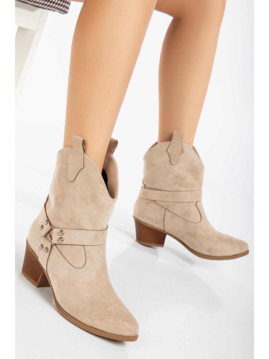 Bej Kadın Ten Süet Termo Taban Sivri Burunlu Western Kovboy Bot