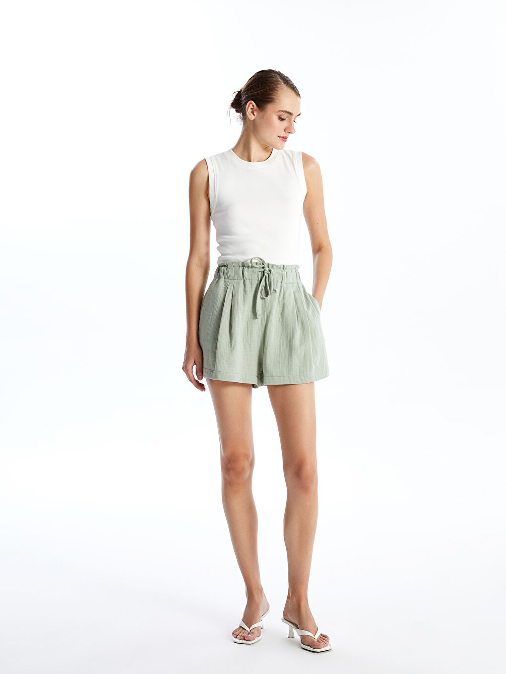 Müslin Açık Yeşil Plili Kadın Şort Bg143