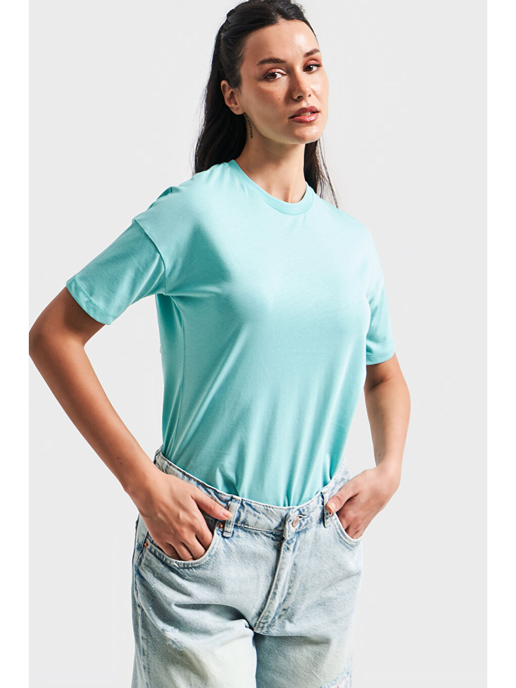 Kadın Mint Yeşili Renk S5-114 Bisiklet Yaka Basic T-Shirt-1