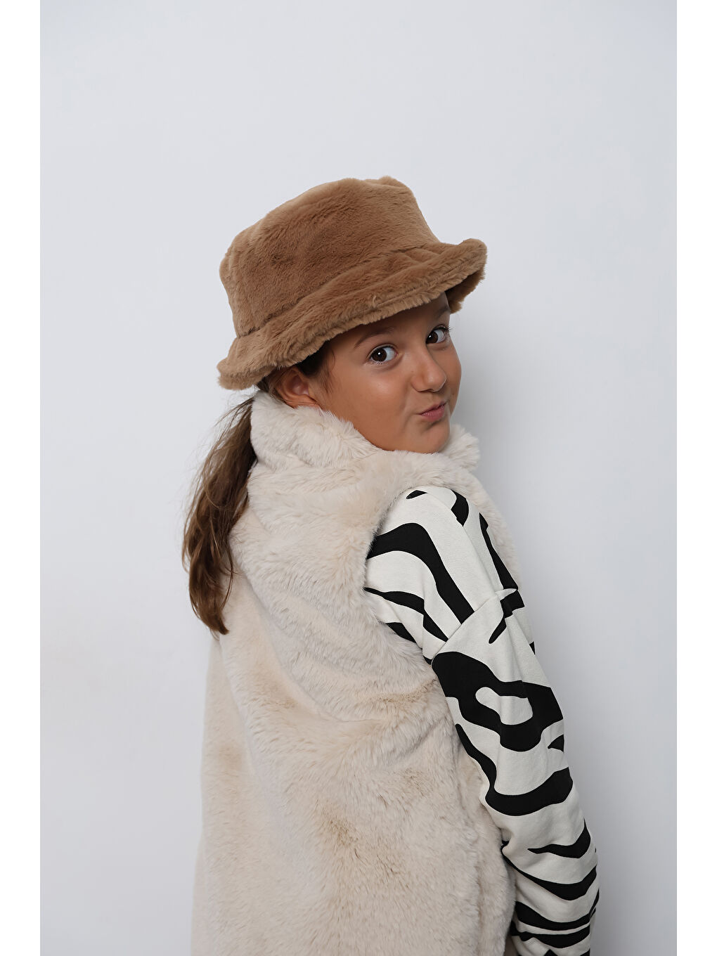 Kahverengi Kız Çocuk Camel Pelüş Bucket Kova Şapka SPK1135