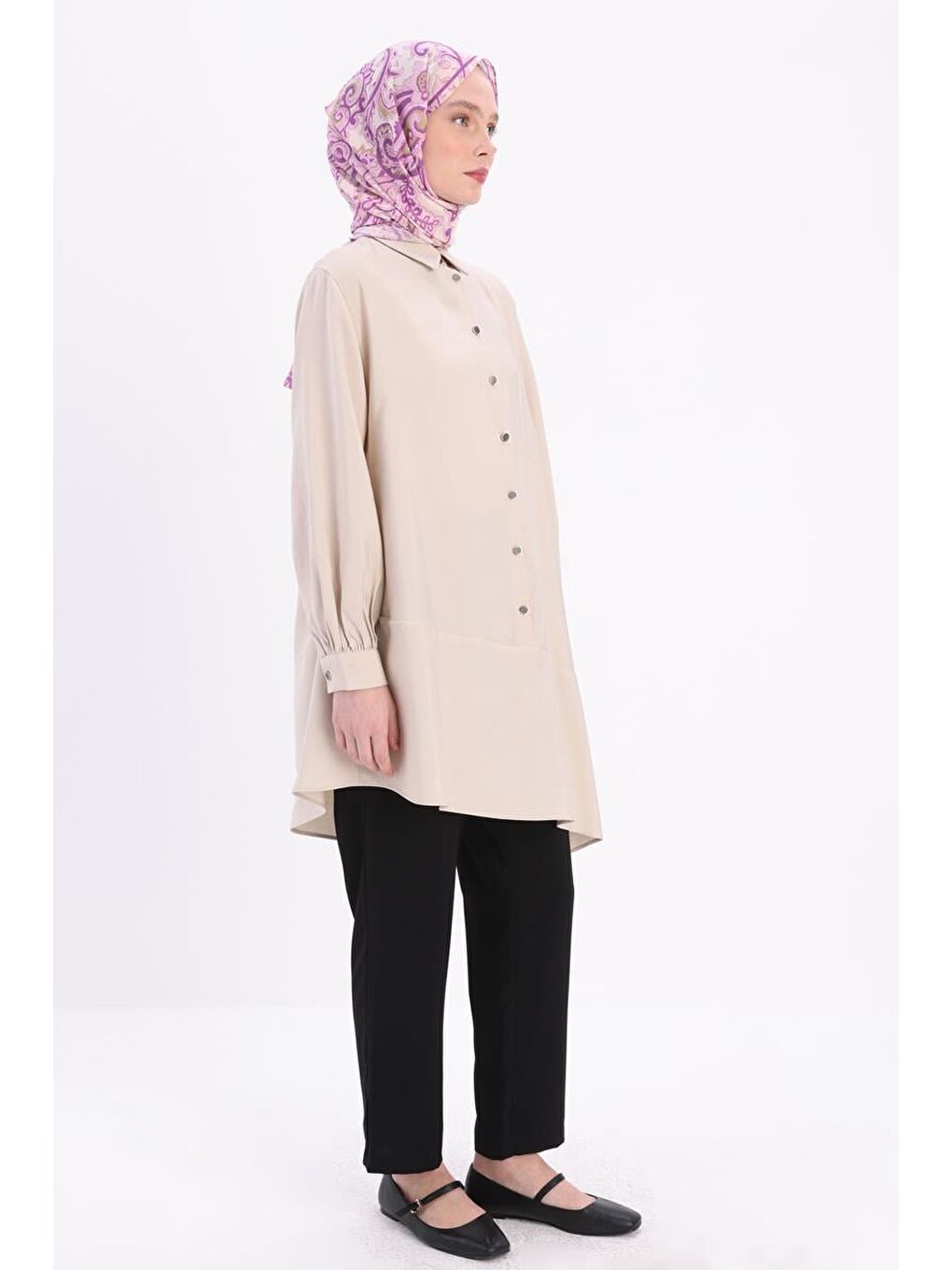 Ekru-Eteği Asimetrik Yırtmaçlı Gömlek Yaka Tunik-2