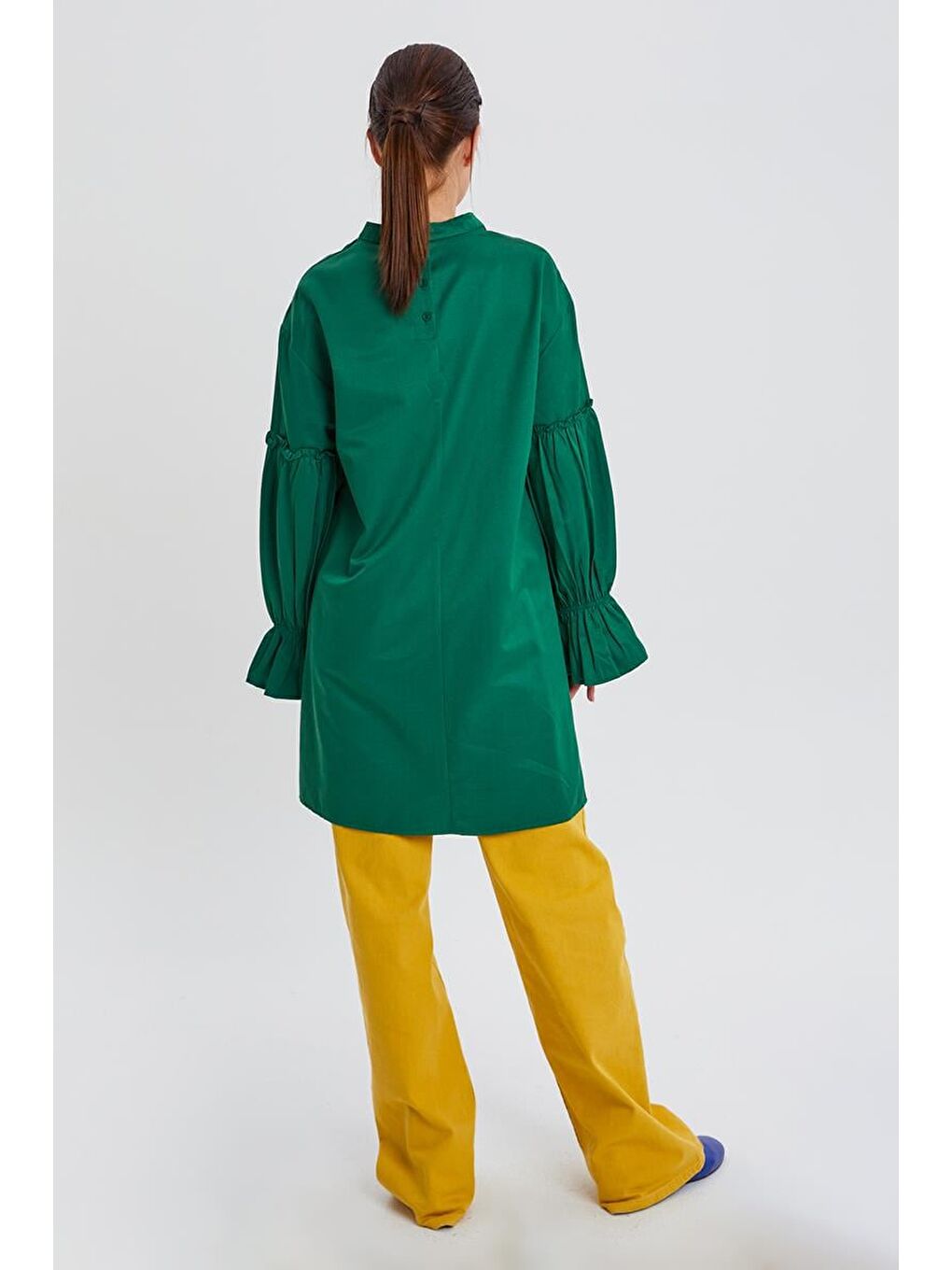 Yeşil Kolu Lastikli Fırfır Detaylı Tunik-3