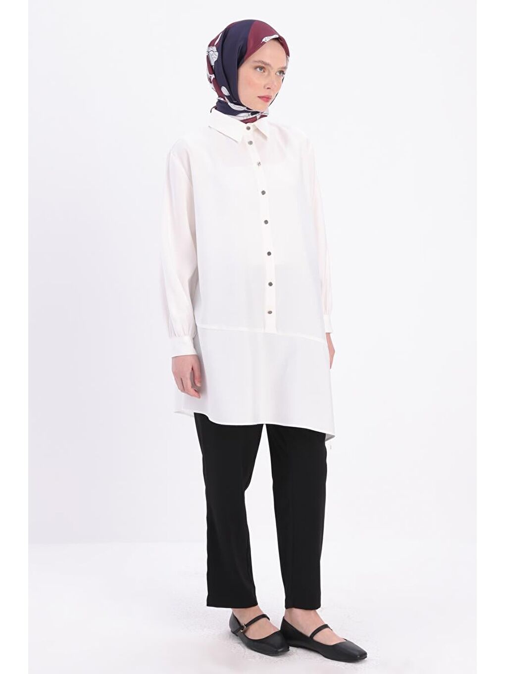 Beyaz-Eteği Asimetrik Yırtmaçlı Gömlek Yaka Tunik-2
