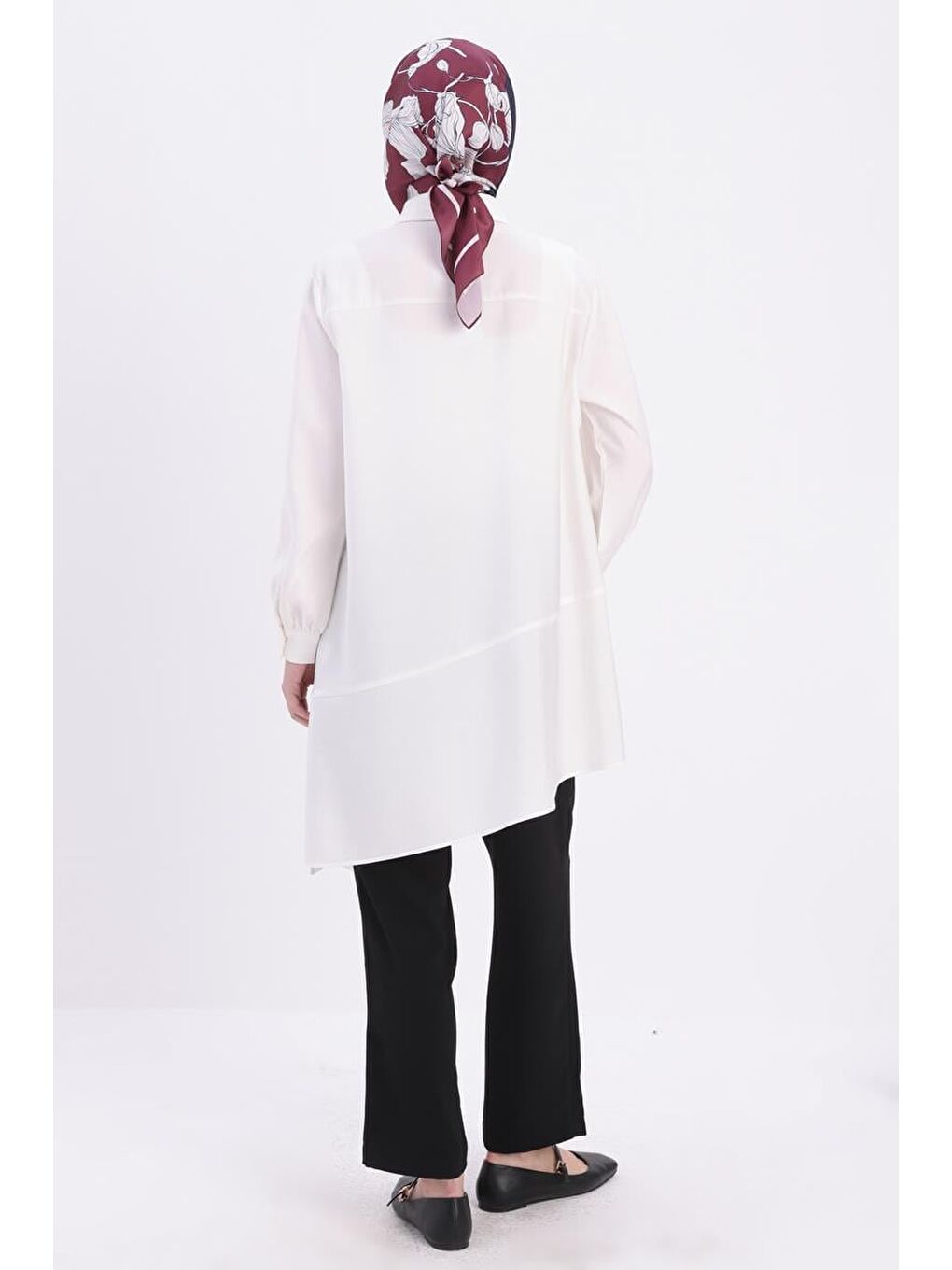 Beyaz-Eteği Asimetrik Yırtmaçlı Gömlek Yaka Tunik-3